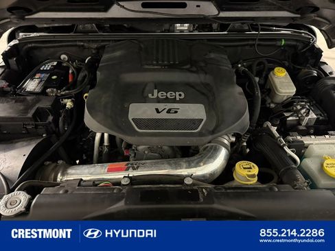 Used 2014 Jeep Wrangler Unlimited Rubicon w/ Max Tow Package AWD/4WD image 21