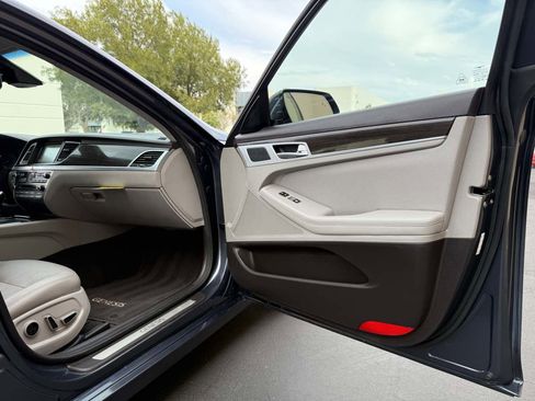 Used 2017 Genesis G80 3.8 image 68