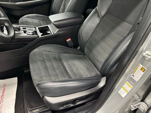 Used 2024 Mitsubishi Outlander FWD image 17