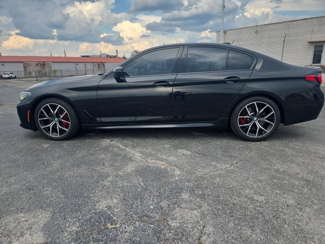 Used 2023 BMW 530i w/ M Sport Package RWD image 5