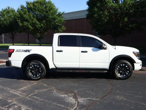 Used 2021 Nissan Titan PRO-4X w/ Pro-4x Convenience Package AWD/4WD image 35