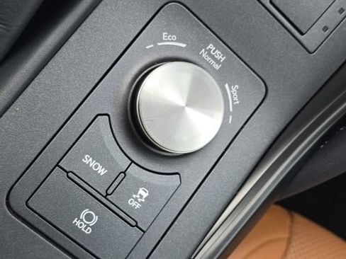 Used 2025 Lexus IS 350 F Sport RWD image 37
