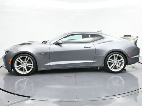 Used 2019 Chevrolet Camaro LT w/ RS Package image 4