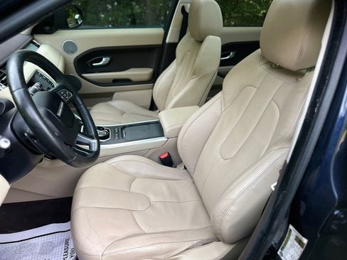 Used 2015 Land Rover Range Rover Evoque Pure Plus image 19