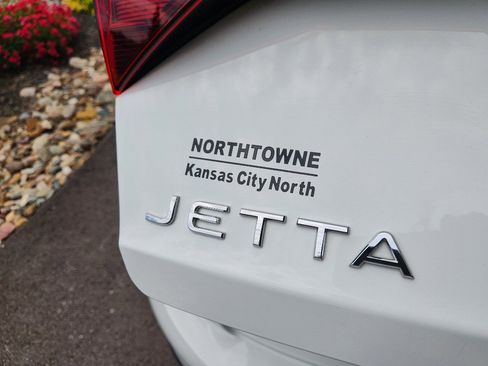 Certified 2024 Volkswagen Jetta Sport image 20