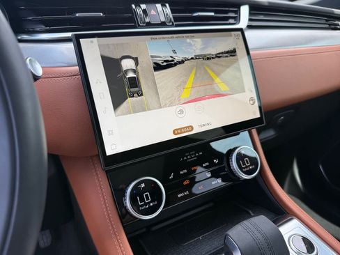 Used 2025 Jaguar F-PACE R-Dynamic S AWD/4WD image 19