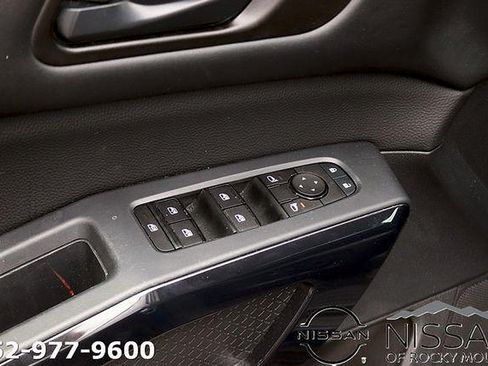 Certified 2025 Nissan Pathfinder SV AWD/4WD image 11