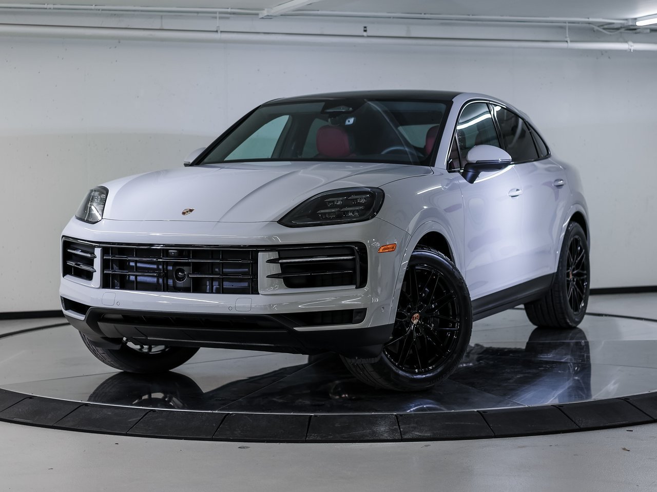 Certified 2026 Porsche Cayenne Coupe AWD/4WD image 1