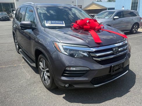 Used 2017 Honda Pilot Touring image 10