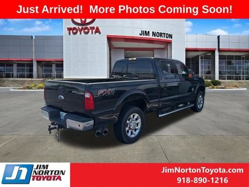 Used 2016 Ford F250 Lariat w/ Lariat Interior Package AWD/4WD image 3