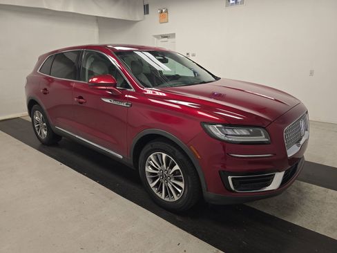 Used 2019 Lincoln Nautilus Select image 4
