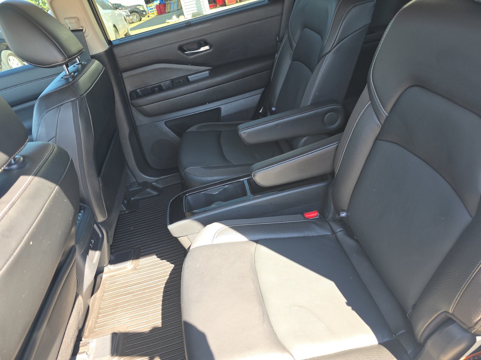 Certified 2023 Nissan Pathfinder SL w/ SL Premium Package FWD image 13