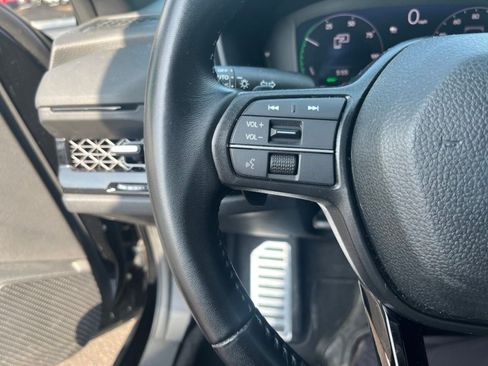 Used 2023 Honda Accord Sport image 13