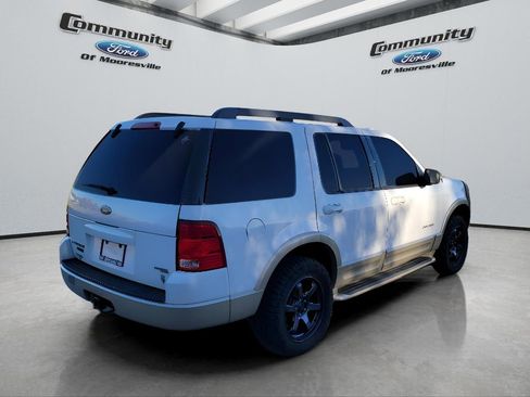 Used 2005 Ford Explorer Eddie Bauer image 12