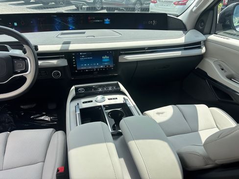 New 2026 Lincoln Navigator Reserve w/ Jet Appearance Package AWD/4WD image 31