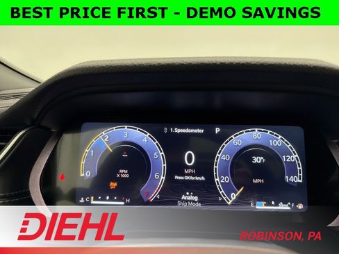 New 2025 Jeep Grand Cherokee Limited w/ Black Appearance Package image 30