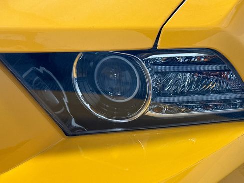 Used 2013 Ford Mustang Boss 302 w/ Boss 302 Accessory Pkg RWD image 46