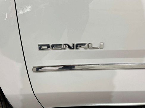 Used 2019 GMC Yukon Denali w/ Denali Ultimate Package image 15