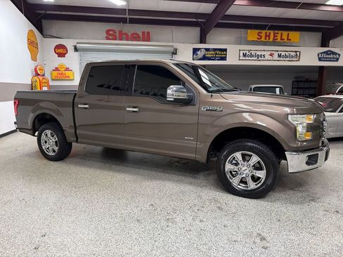 Used 2016 Ford F150 XLT w/ Equipment Group 302A Luxury RWD image 11
