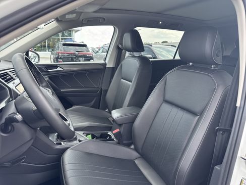 Used 2022 Volkswagen Tiguan SE AWD/4WD image 14