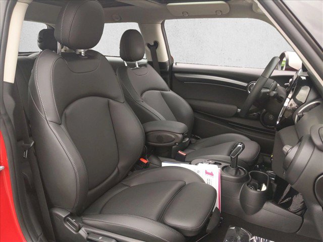 Certified 2024 MINI Cooper SE FWD image 22