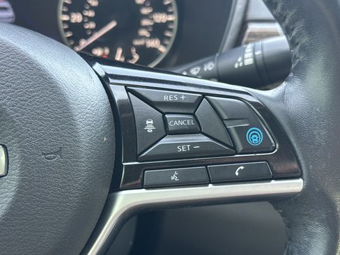 Used 2019 Nissan Altima 2.5 Platinum FWD image 17