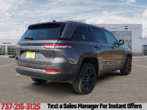 New 2026 Jeep Grand Cherokee Altitude image 5