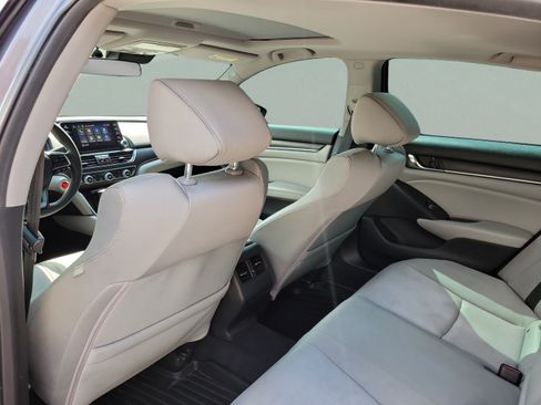 Used 2019 Honda Accord EX image 7