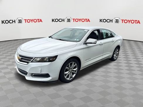 Used 2017 Chevrolet Impala LT FWD image 3