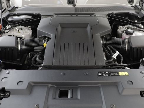 New 2026 Land Rover Defender 110 OCTA AWD/4WD image 25