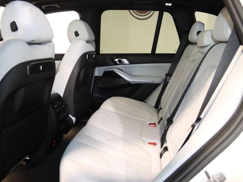 Used 2024 BMW X5 xDrive40i w/ Premium Package AWD/4WD image 59