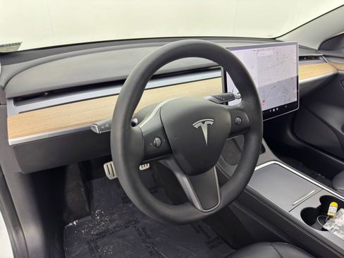 Used 2021 Tesla Model 3 Performance image 14