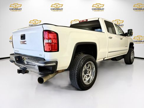 Used 2019 GMC Sierra 2500 SLT w/ Duramax Plus Package AWD/4WD image 8