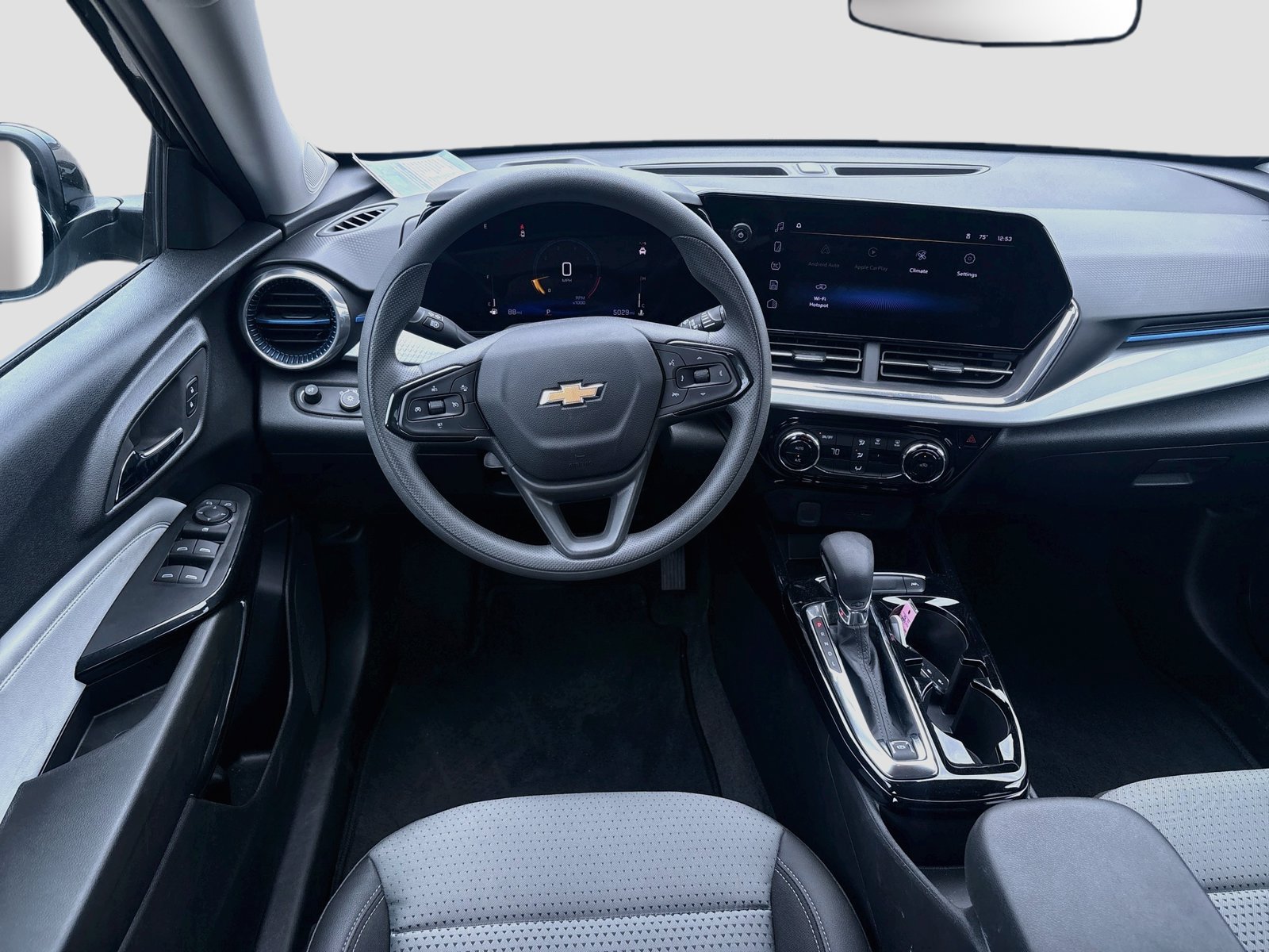 Used 2026 Chevrolet Trax LT FWD image 21