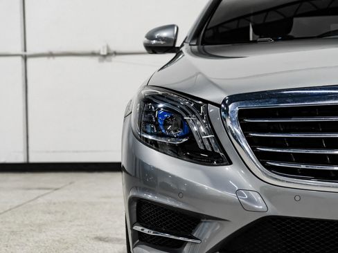 Used 2015 Mercedes-Benz S 550 Sedan w/ Sport Package w/ Sport Package image 55