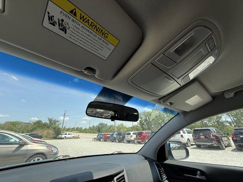 Used 2017 Hyundai Tucson Sport FWD image 11