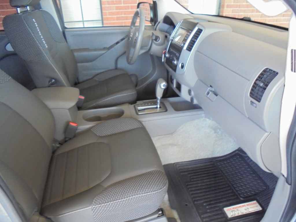 Used 2016 Nissan Frontier Desert Runner RWD image 8