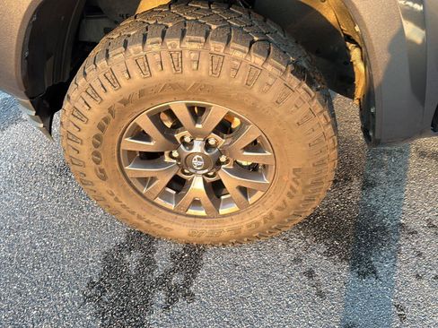 Certified 2023 Toyota Tacoma SR5 RWD image 34
