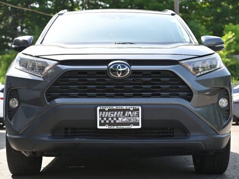 Used 2019 Toyota RAV4 XLE Premium w/ Cold Weather Package AWD/4WD image 8