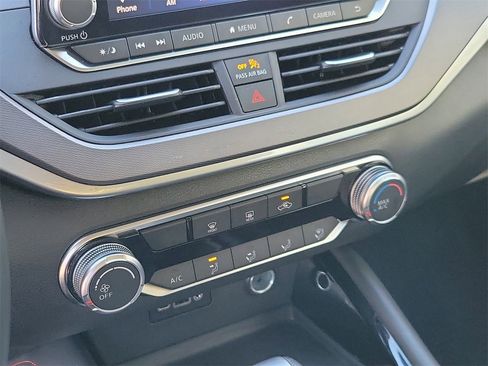 Used 2025 Nissan Altima 2.5 SR image 26