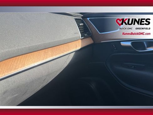 Used 2024 Volvo XC90 B5 Plus image 26