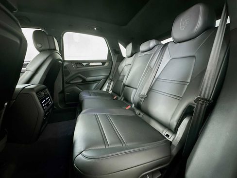 New 2026 Porsche Cayenne GTS AWD/4WD image 21