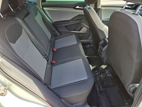 Used 2023 Volkswagen Taos S image 19