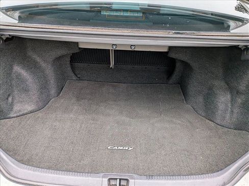 Used 2015 Toyota Camry LE image 6