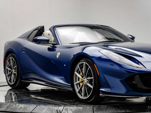 Used 2022 Ferrari 812 GTS RWD image 34