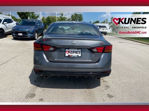 Used 2024 Nissan Altima 2.5 SR image 5