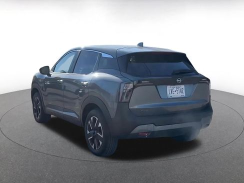 Used 2025 Nissan Kicks SV image 11