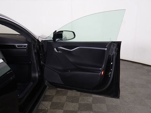 Used 2015 Tesla Model S 85D image 21