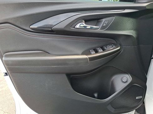 Used 2021 Chevrolet TrailBlazer RS w/ Sun and Liftgate Package image 12