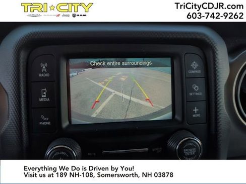 Used 2018 Jeep Wrangler Sport image 24